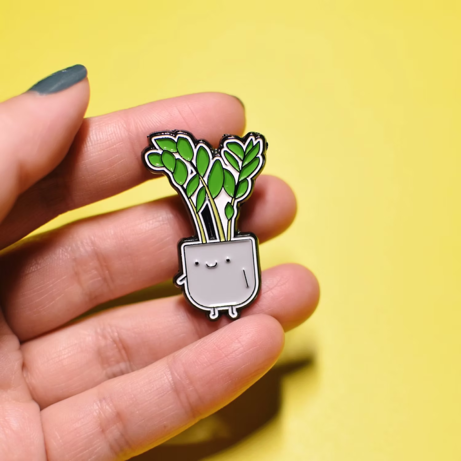 ZZ PLANT ENAMEL PIN