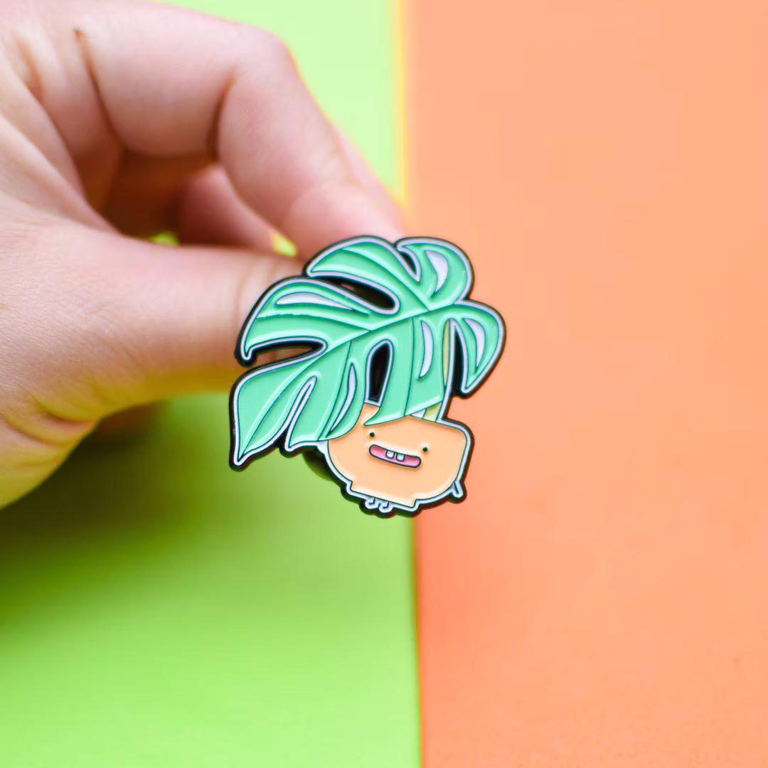 RHAPHIDOPHORA TETRASPERMA ENAMEL PIN